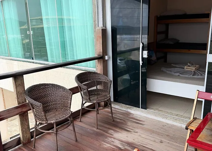 Suite 29 ou 30 com vista incrível para o mar, ar condicionado, frigobar, banheiro, 5 metros da praia Cabo Frio